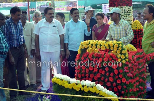 Flower show in Kadri park